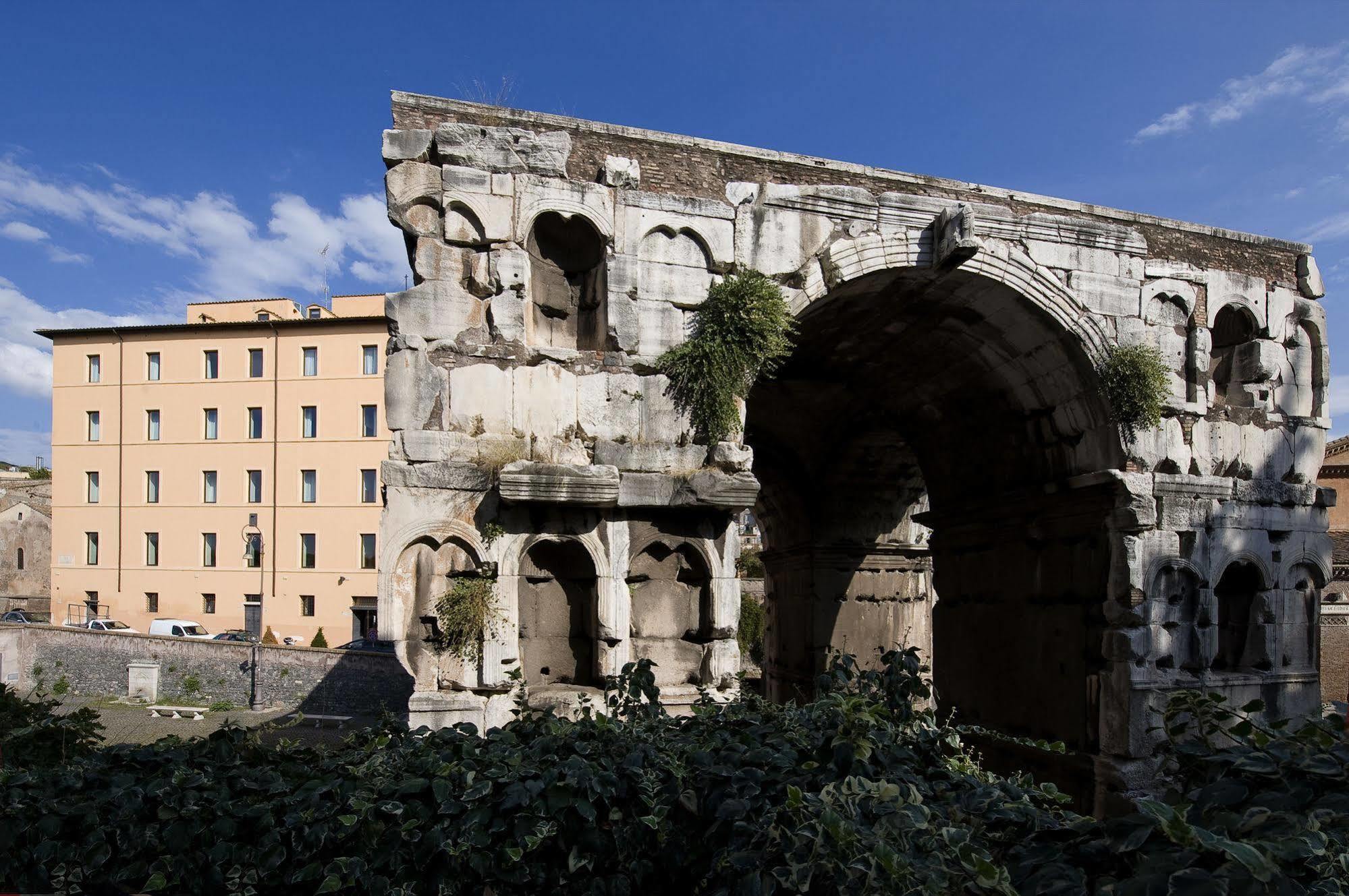 Palazzo Velabro, A Member Of Design Hotels Rome Exterior photo