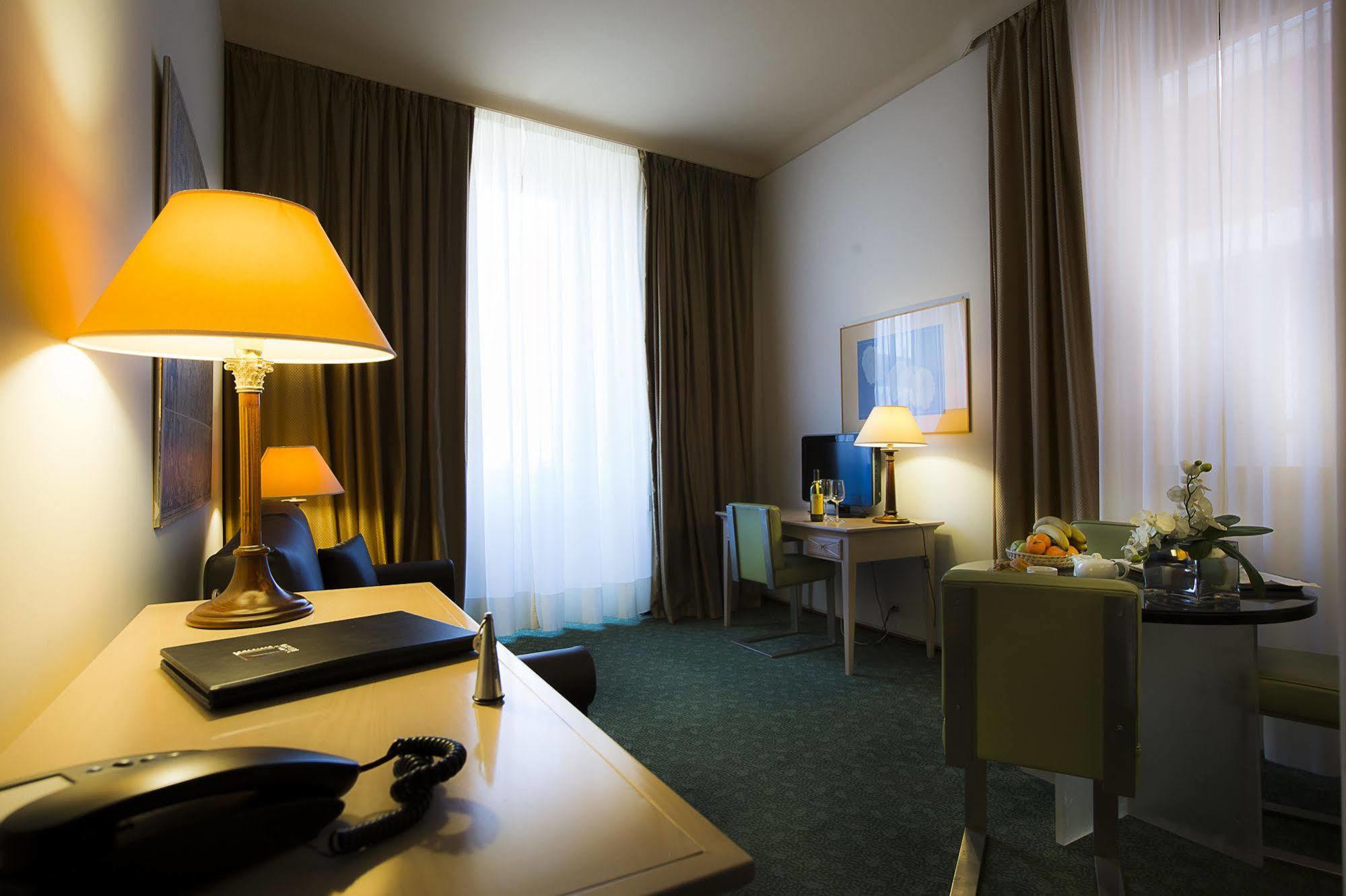 Palazzo Velabro, A Member Of Design Hotels Rome Exterior photo
