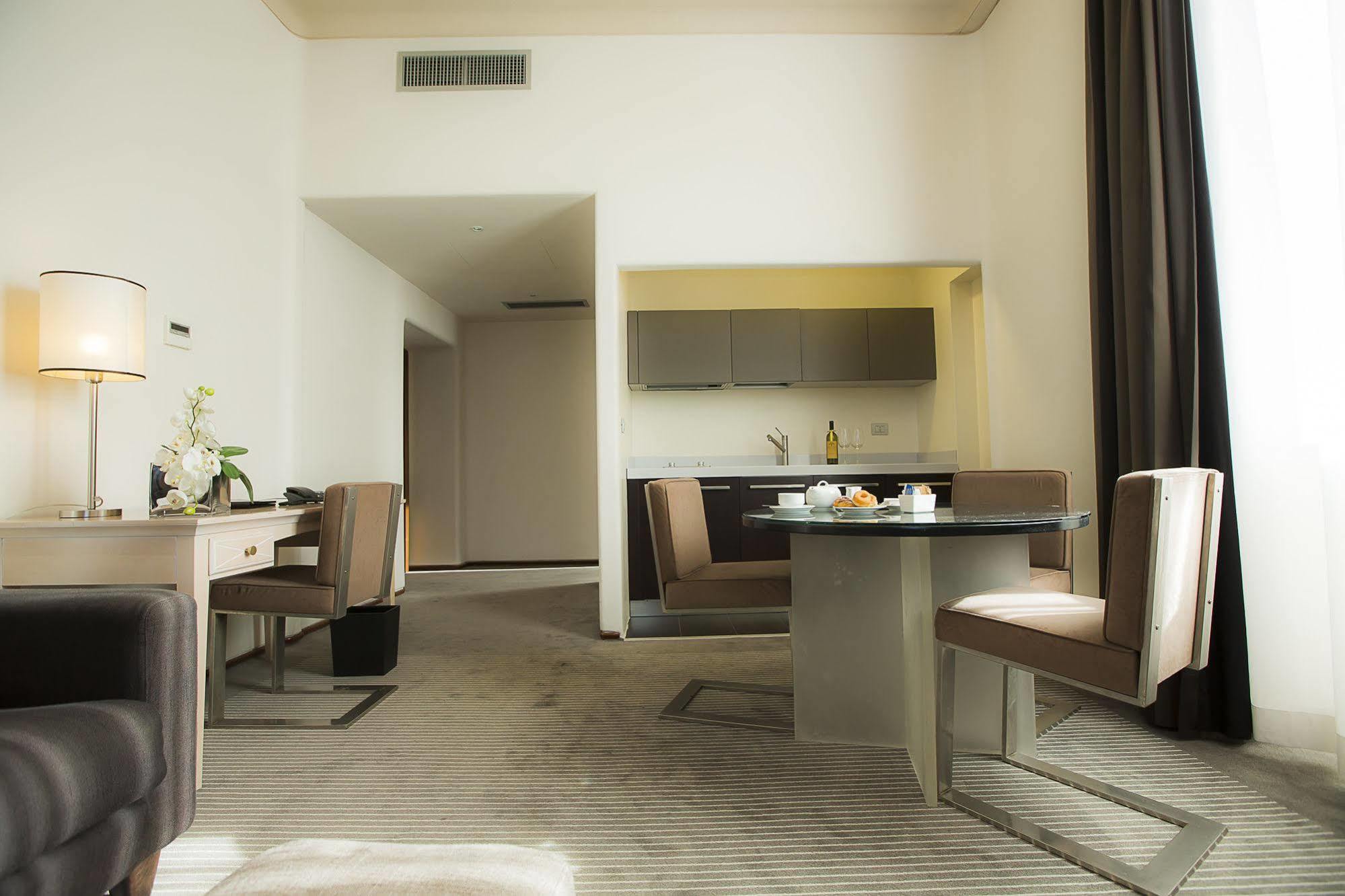 Palazzo Velabro, A Member Of Design Hotels Rome Exterior photo