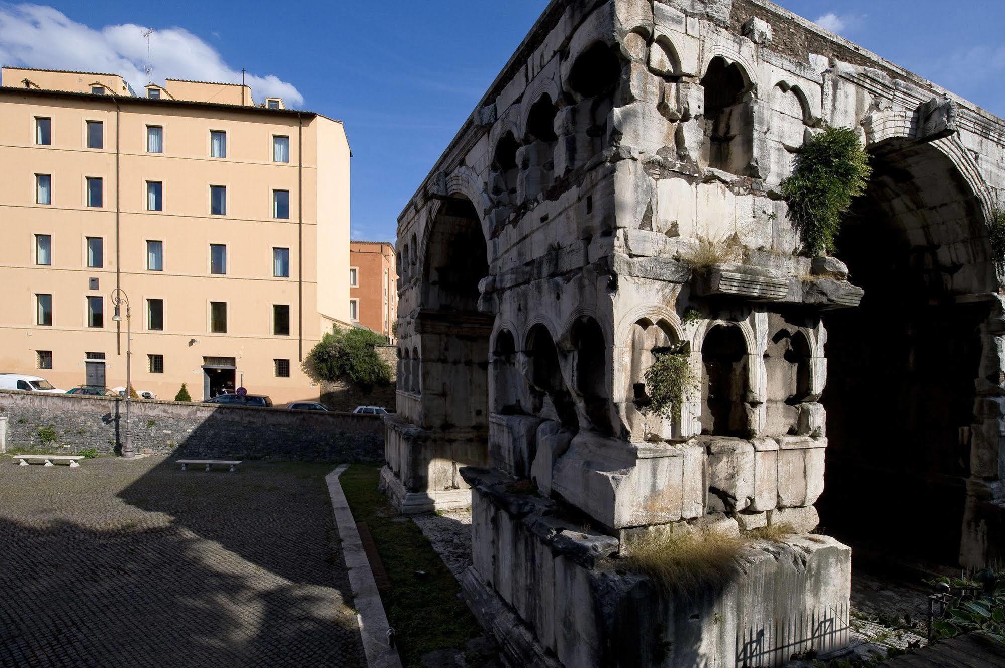 Palazzo Velabro, A Member Of Design Hotels Rome Exterior photo